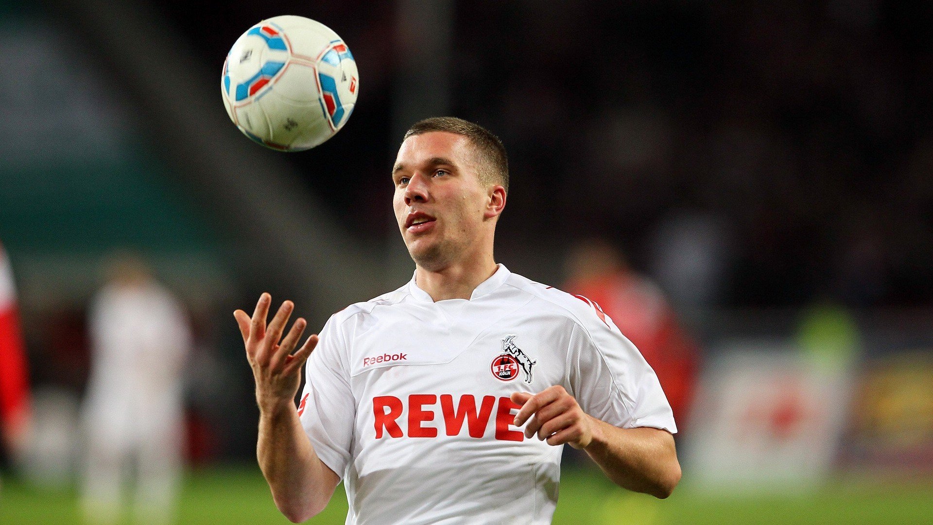 《从零到英雄：新手玩家的电竞成长之路》，从0到英雄